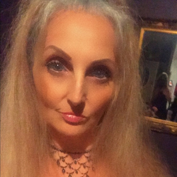 Meet your Posher, Racine - Picture 1 of 1